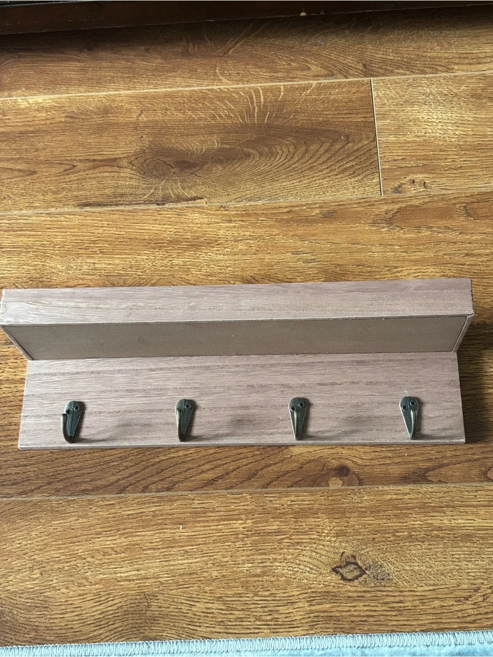 Rustic Whitewashed Wood Wall Hook Rack - 4-Hook Mail Organizer